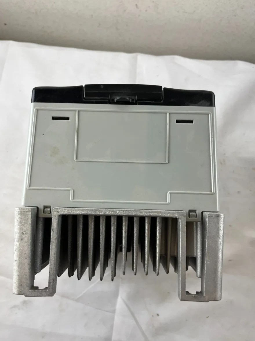 Allen-Bradley PowerFlex 70 20AC5P0A0AYNANNN VFD Drive 2kW 3HP New