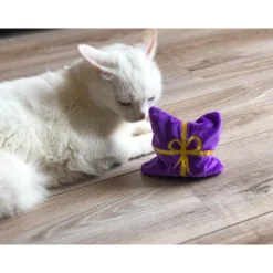 Aumüller Katzenspielkissen Weihnachtsgeschenk, lila - mit Baldrianfüllung