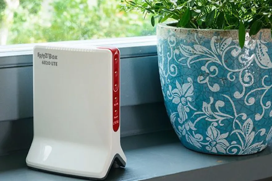 AVM FRITZ!Box 6820 LTE v4