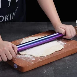 Berglander Teigroller 42cm aus Edelstahl mit Regenbogen Titanbeschichtung für