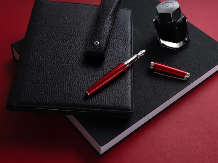 Caran d ' Ache Füllfederhalter Leman Rouge Carmin