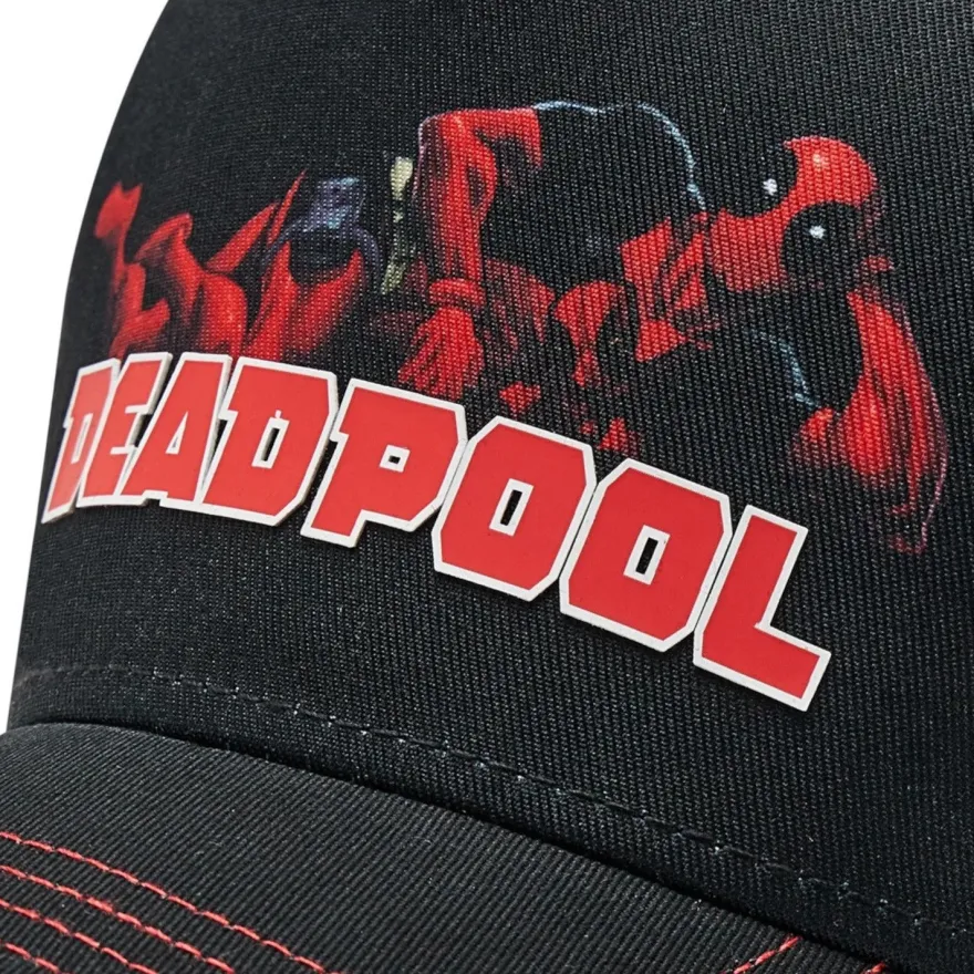 Deadpool Marvel Capslab Trucker Cap - Schwaarze Kappe mit Deadpool Print Logo