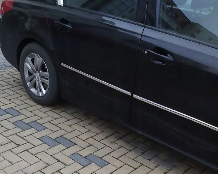 Dodge Caliber - CHROM-Seitentürverkleidungen