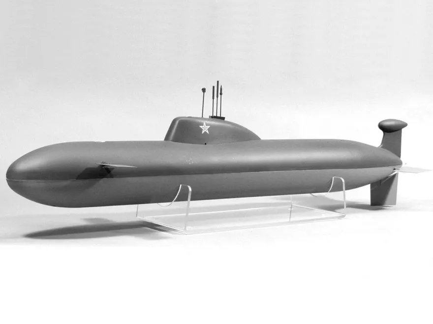 Dumas Boats Akula U-Boot in 1:128 Bausatz Krick ds1246