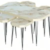 Eleganter Beistelltisch aus Holz in Beige für modernes Wohnen