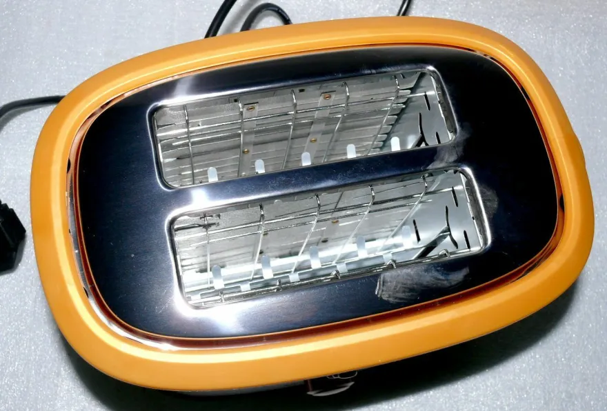 Emerio TO-108126.5 Toaster 820W Krümel Auftau Aufback Stopp Brotaufsatz BLK ORG