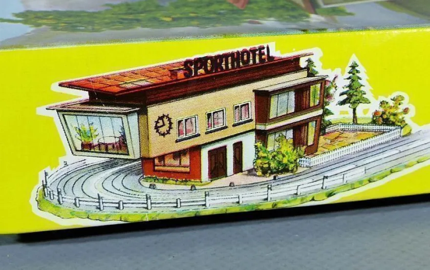 Faller H0 AMS B-4921 Sport-Hotel Sport-Cafe Renngebäude 50er/60er Jahre NEU OVP
