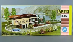 Faller H0 AMS B-4921 Sport-Hotel Sport-Cafe Renngebäude 50er/60er Jahre NEU OVP