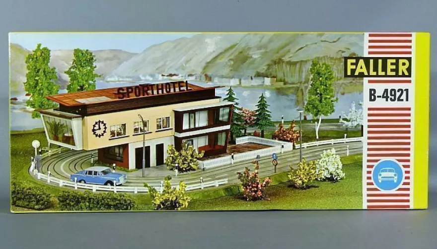 Faller H0 AMS B-4921 Sport-Hotel Sport-Cafe Renngebäude 50er/60er Jahre NEU OVP
