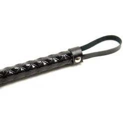 Flogger Diamond Pattern mit Metallbeschlägen 39 cm Schwarz