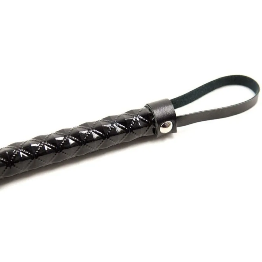 Flogger Diamond Pattern mit Metallbeschlägen 39 cm Schwarz