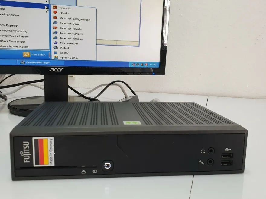Fujitsu Futro Mini PC Windows XP Maschinen Computer 64GB SSD RS 232 COM 1,2GHz 2