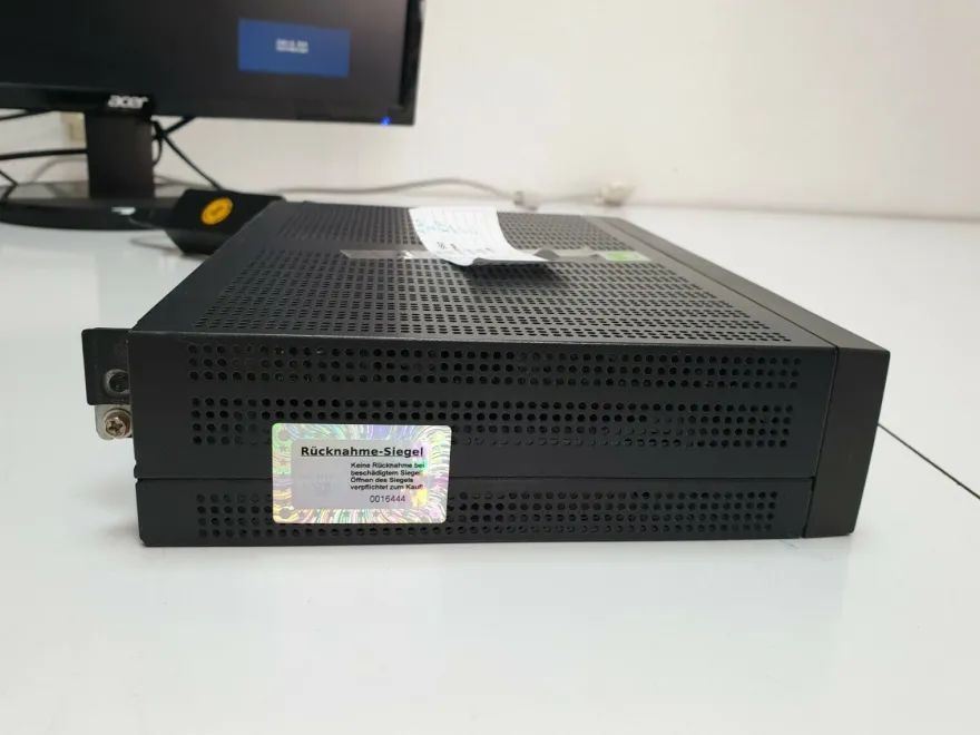 Fujitsu Futro Mini PC Windows XP Maschinen Computer 64GB SSD RS 232 COM 1,2GHz 2
