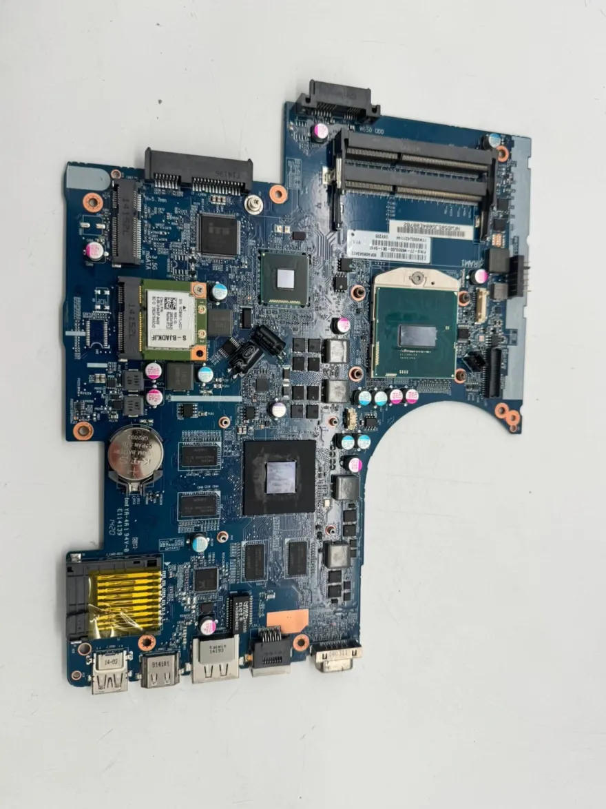 Gigabyte P15 Motherboard Mainboard i5-4210M NVIDIA GTX 850m 6-71-W65J0-D01