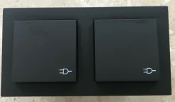 Gira E2 Schwarz Matt Doppel Steckdose mit Klappdeckel und Rahmen IP44 Set