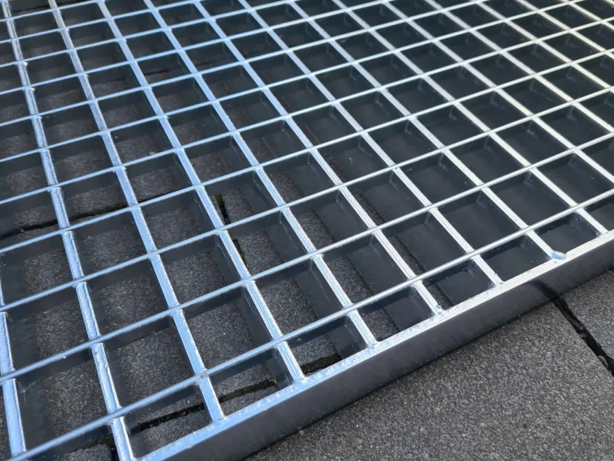 Gitterrost 400x1000 x 30/30 Tragstab 40/4 mm Befahrbar für Waschanlagen Schwerlast