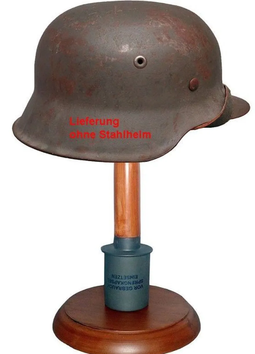 Helmständer für Stahlhelm als Stielhandgranate