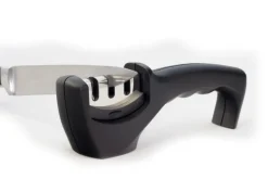 Hendi Messerschärfer Klingen aus Hartmetall mit Fingerschutz in schwarz