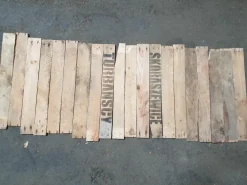 40 Holzbretter von alten Obstkisten