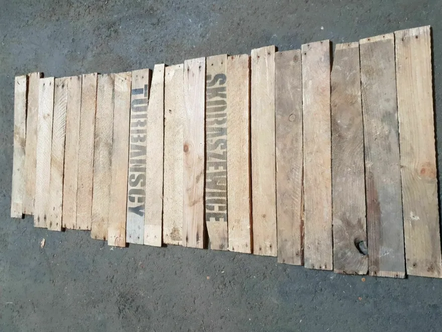 40 Holzbretter von alten Obstkisten