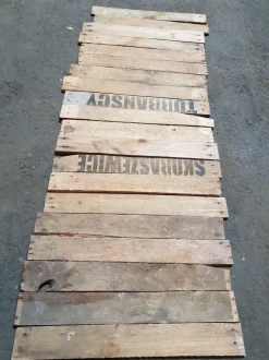 40 Holzbretter von alten Obstkisten