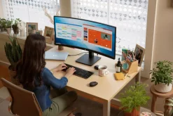 HP P34hc G4 86,36cm 34Zoll WQHD USB-C Curved 1xHDMI 1xDP 4xUSB 3.1