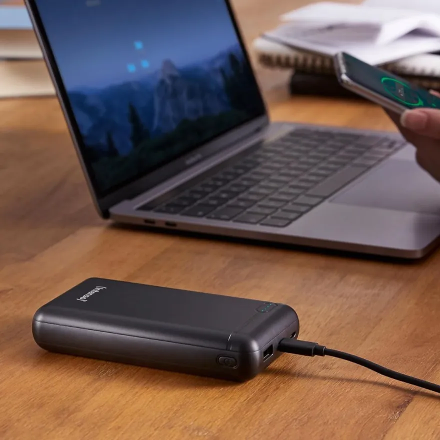 Intenso Powerbank 20000mAh mit USB-C Schnellladen und LED-Anzeige