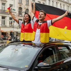 JUNG Fan Weste Deutschland Fußball WM 2026 Weltmeisterschaft Fahne Flagge Fanartikel