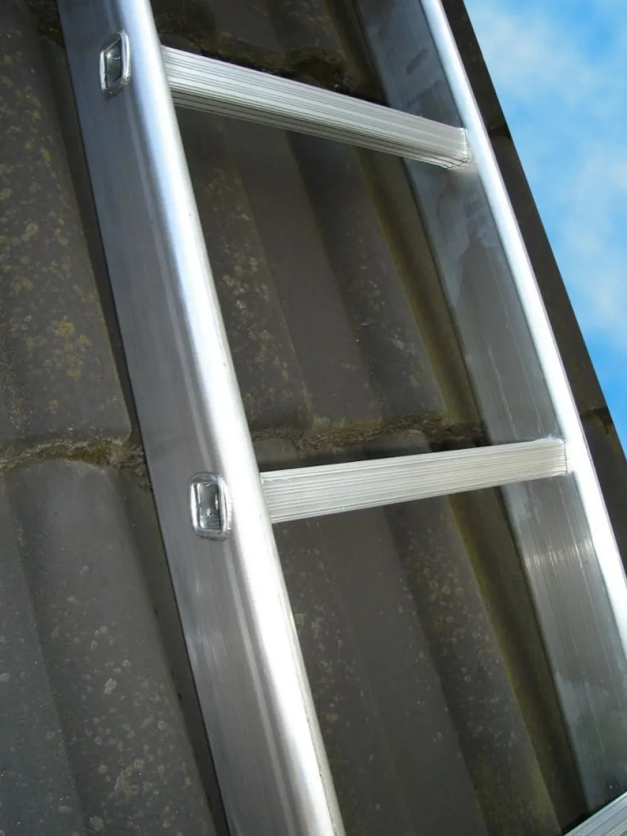 Kaminkehrerleiter Dachleiter Nr. 74318 Alu 5,04 m 18 Sprossen
