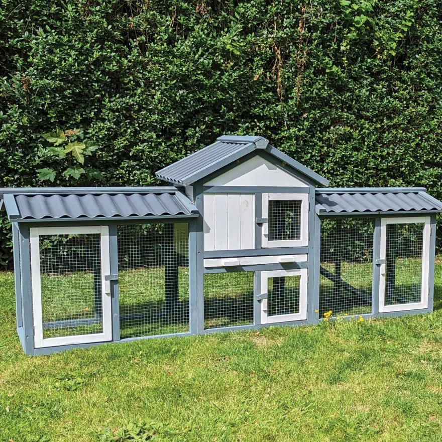 Kaninchenstall Picasso grau weiss mit PVC Welldach