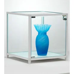 kleine quadratische Tisch Präsentationsvitrine beleuchtet & Schloss 32 cm silber