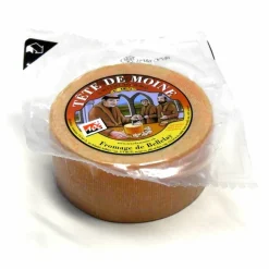 Käse Theke Ole Friedel Set Tete de Moine Kaese halber Laib und abgerundete Haube