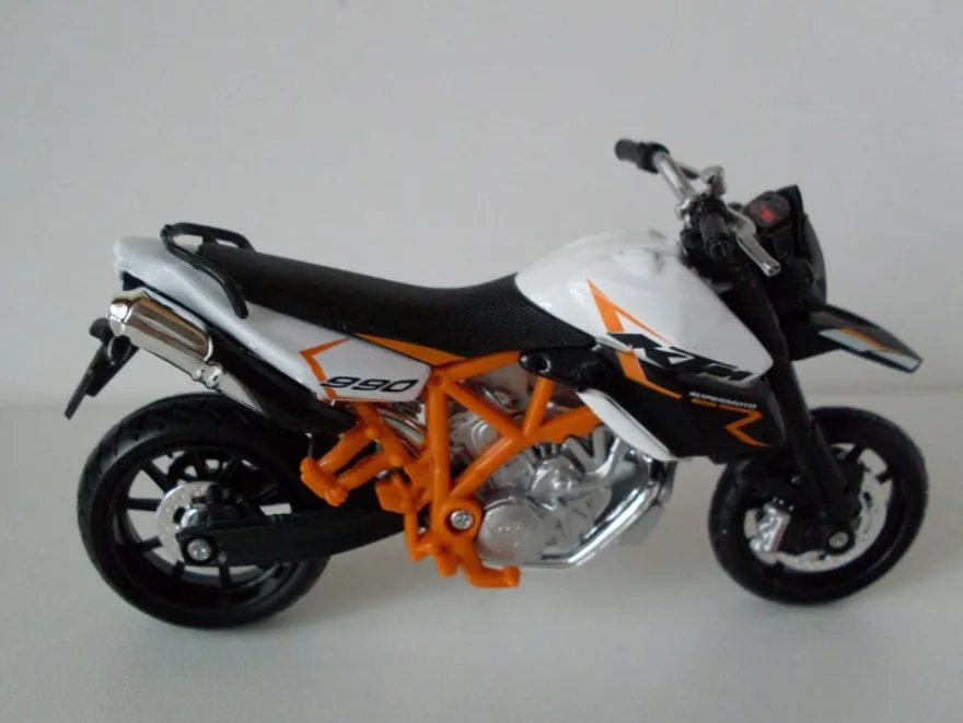 KTM 990 Supermoto R, Bburago Motocross Motorrad Modell 1:18