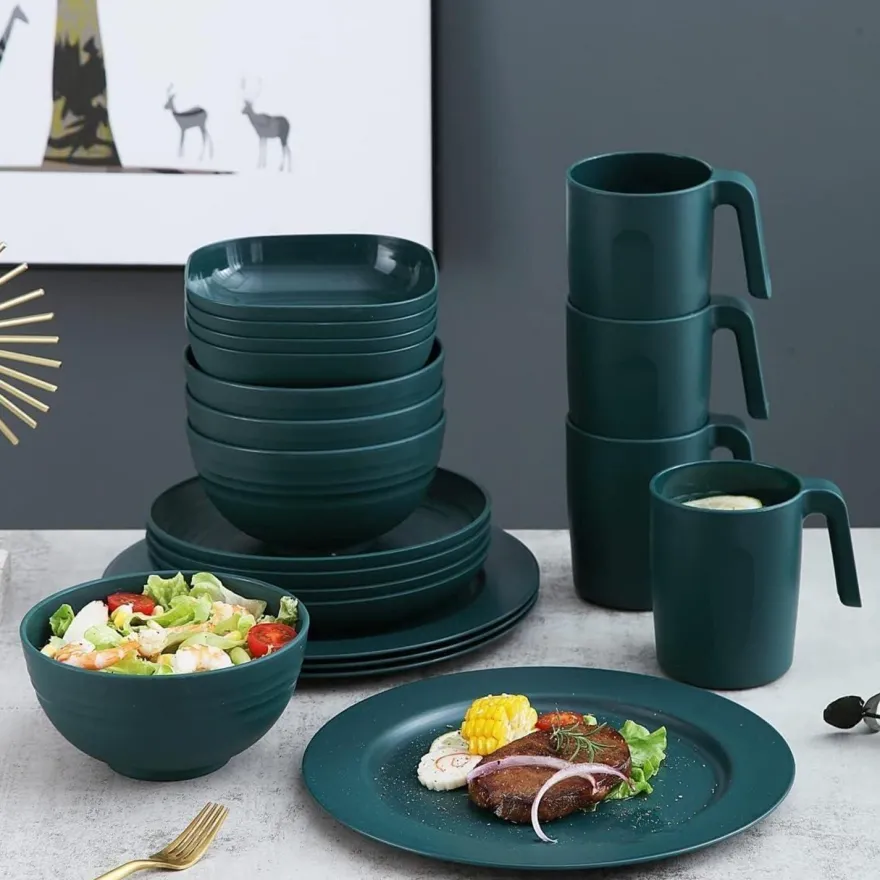 Kyraton Camping Kunststoff Geschirrset 20-teilig Dunkelgrün