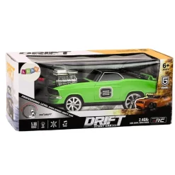 LeanToys Ferngesteuertes Drift-Auto 1:18 mit 360 Grad Drehung, Licht und Sound, Grün