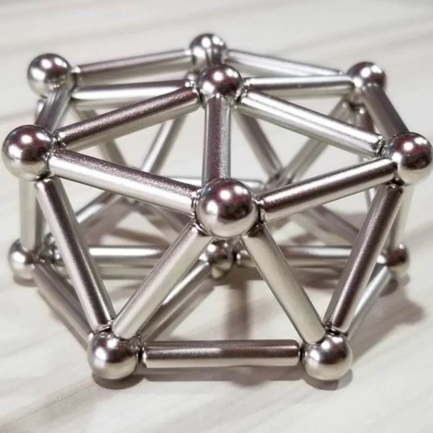 Magnetisches Konstruktionsset (36 Stangen, 27 Kugeln) - silber - Neocube 216 Magnet