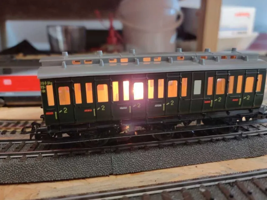 Märklin H0 AC 330 Abteilwagen 2. Kl. B3i Licht / DB