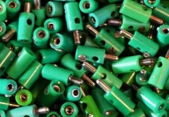 Märklin Zubehör - 10 Stecker - Farbe: grün - Grüne Stecker - Kabelstecker
