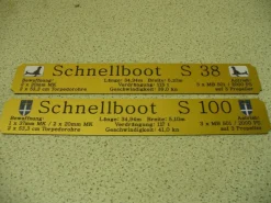 Namensschild für Modellständer mit Daten - Schnellboot S 80