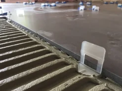 Nivelliersystem 0,5 mm Fugenbreite! Für eine Fliesenstärke von 3-12mm geeignet!
