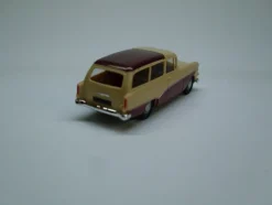 Opel Rekord PI CarAVan, beige/ weinrot, H0 Modell 1:87, Brekina 20049