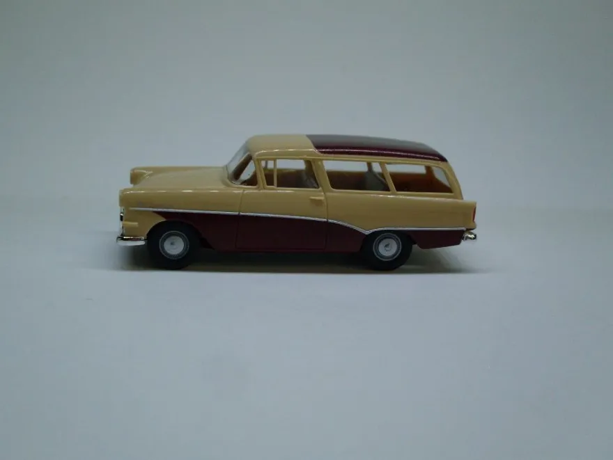 Opel Rekord PI CarAVan, beige/ weinrot, H0 Modell 1:87, Brekina 20049
