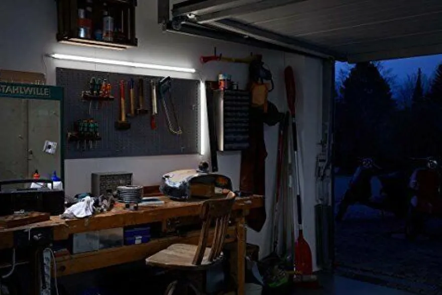 OSRAM LED schlanke Unterbau-Leuchte mit Schalter 60cm warmweiß EEK: G(Spektr. A-G)