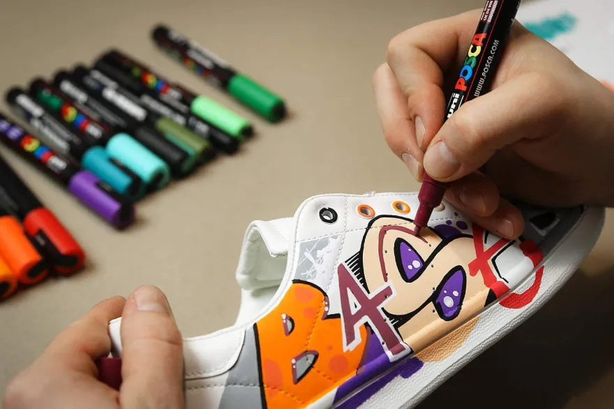 Posca Marker-Set versch. Spitzen und Farben - 24er Koffer