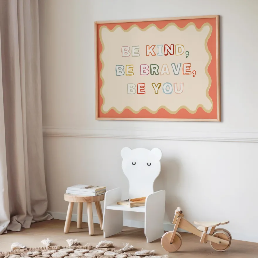 Poster Kinderzimmer · Be Kind, Be Brave, Be You · Bunter Spruch in Regenbogen
