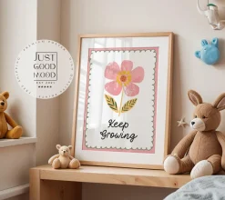 Poster Kinderzimmer Blume · Keep Growing Spruch · Liebevolle Deko mit Botscha