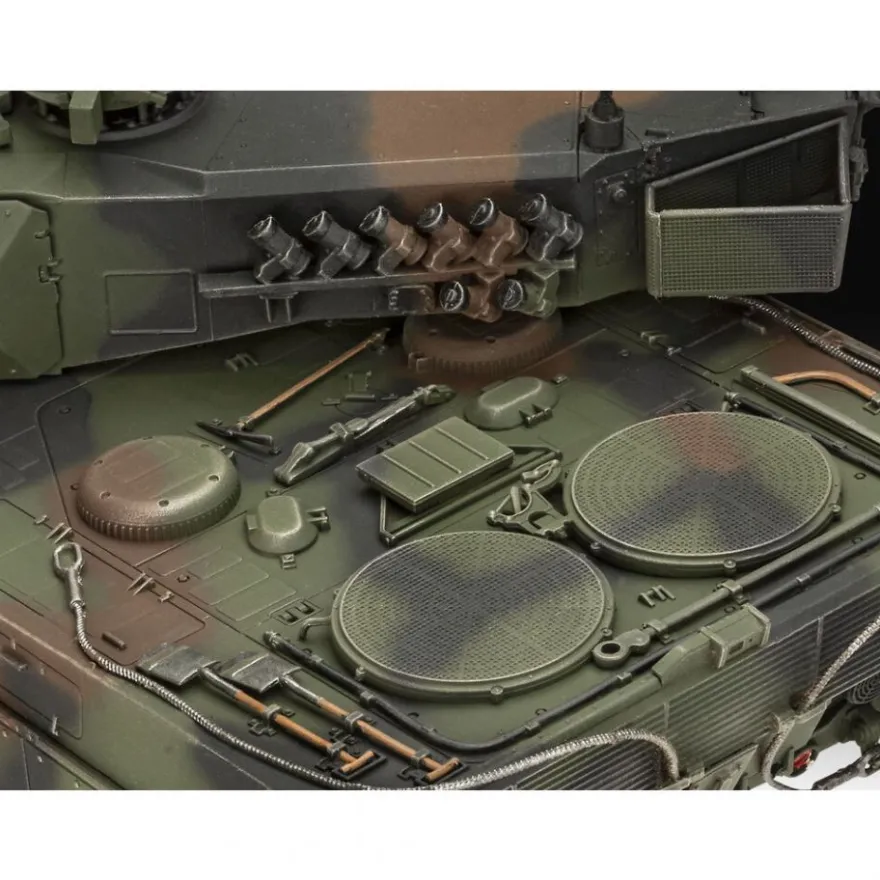 Revell - 70 Jahre Bundeswehr Leopard 2 A6A2 Jubiläums-Edition - 1:35 - 265 Teile