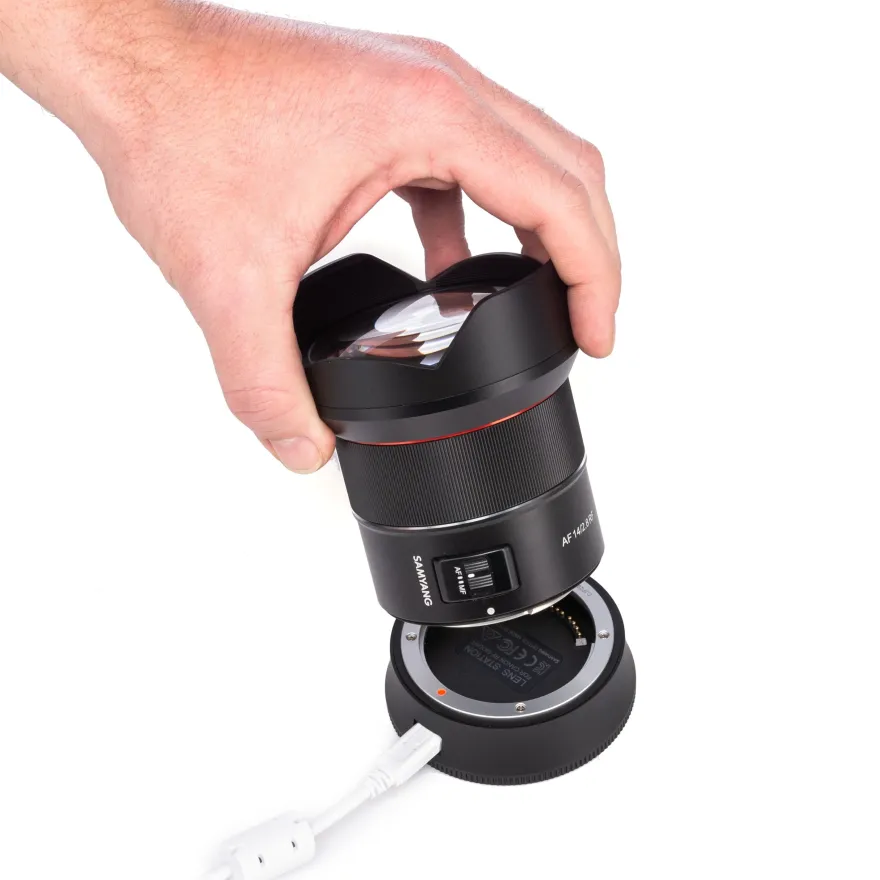 Samyang Lens Station AF Canon RF Mount Objektive