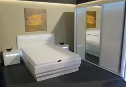 Schlafzimmer komplett weiß hochglanz IRIS Set C Schwebetürenschrank Bett Kommode