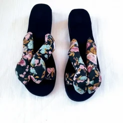 Sommerliche Damen Pantoletten Hausschuhe Bade & Freizeitslipper Keilform Gr. 39
